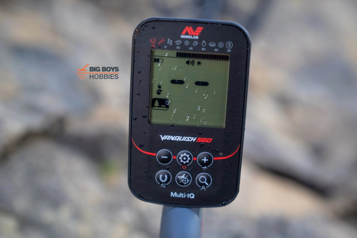 Minelab VANQUISH 560 Pro-Pack Metal Detector