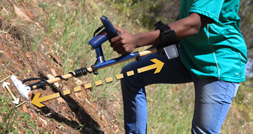 The Gold Monster 1000 is adjustable and suitable for all types of difficult terrain.